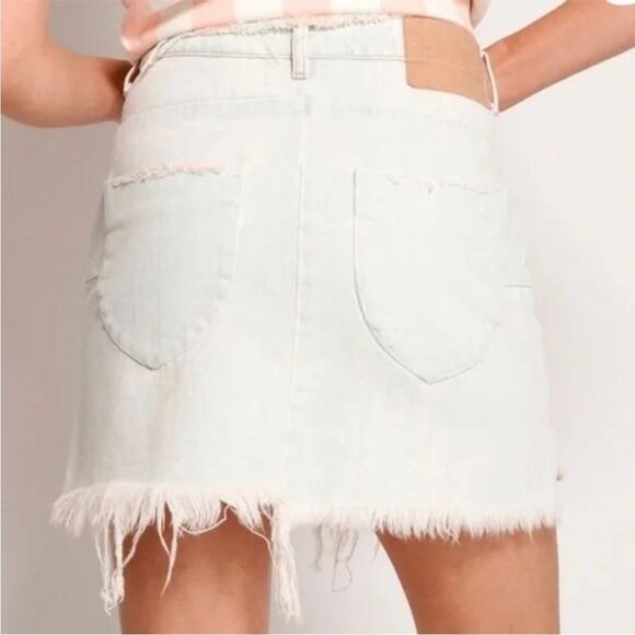 ONE TEASPOON | Vanguard in Brando Wash Fray Hem Denim Skirt Women’s Size 26 (2) - Picture 2 of 11
